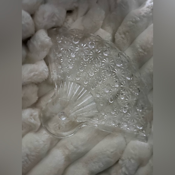 Crystal Shell Dish - Picture 3 of 5